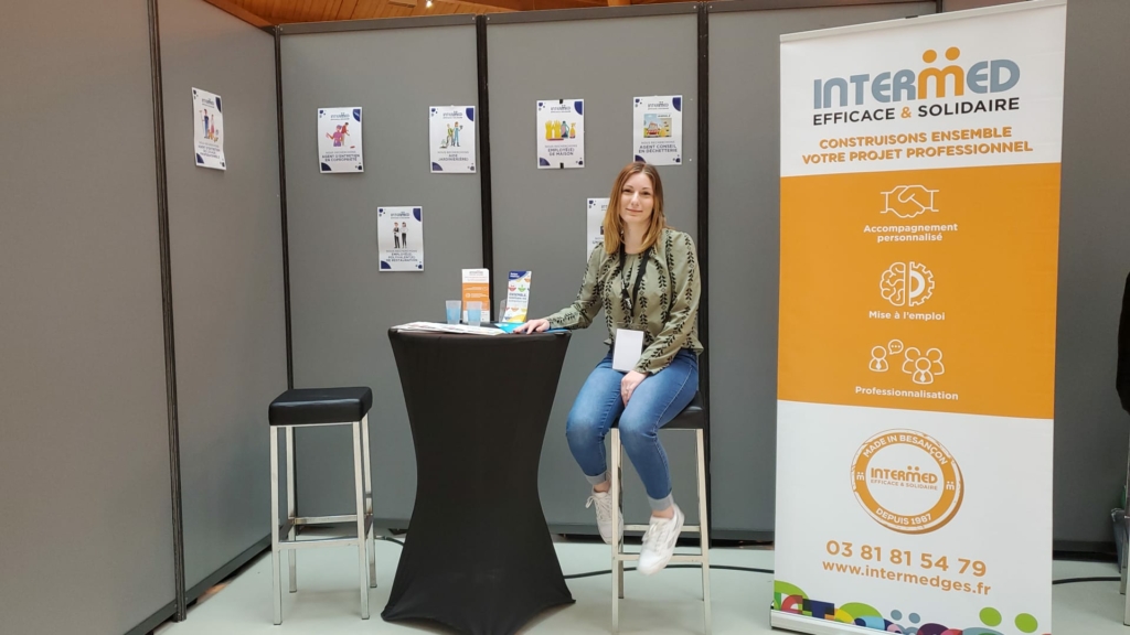 INTERMED Besançon présent au salon Doubs pour l'emploi 2024.